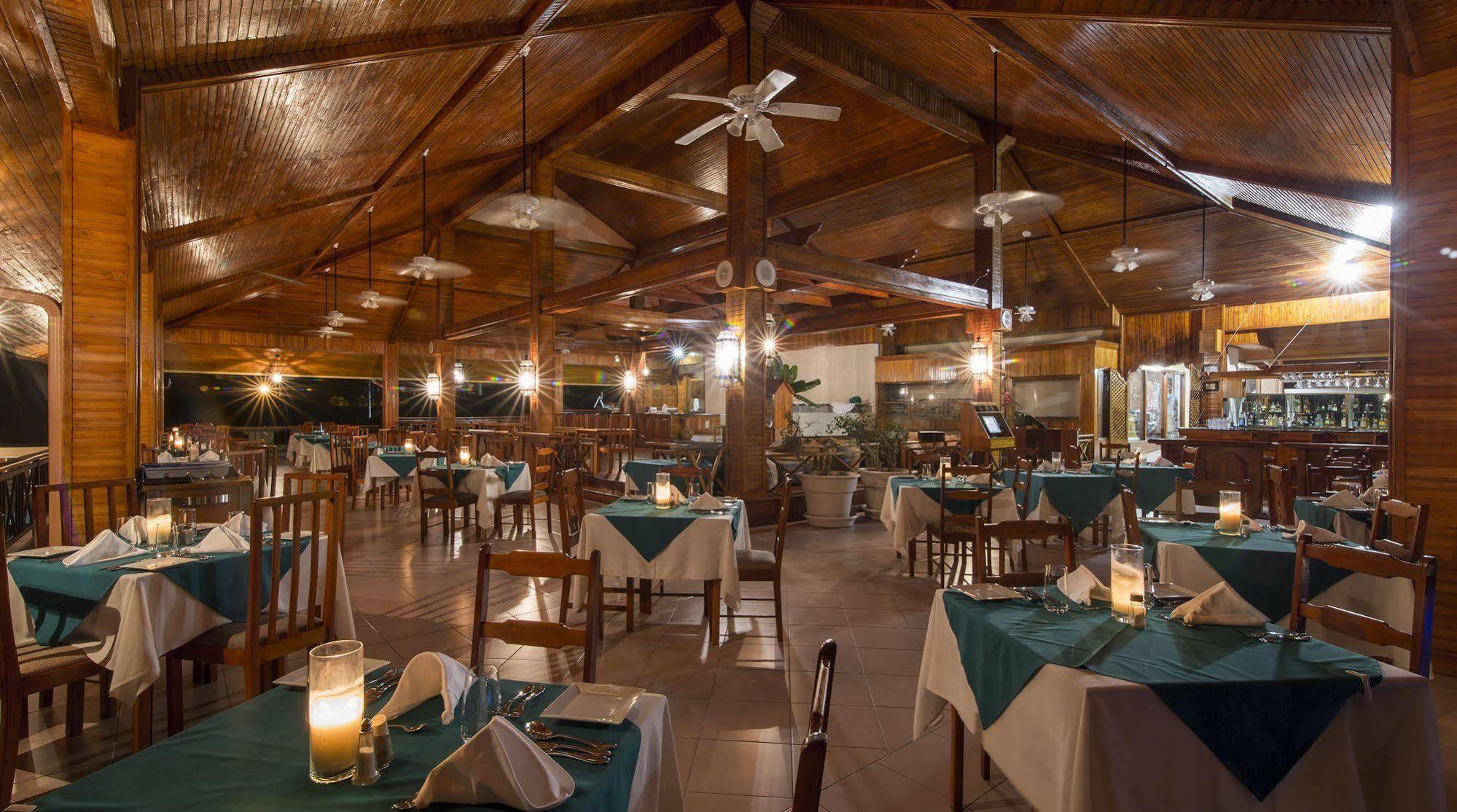 Le Grand Courlan Spa Resort Adults Only Black Rock Екстер'єр фото